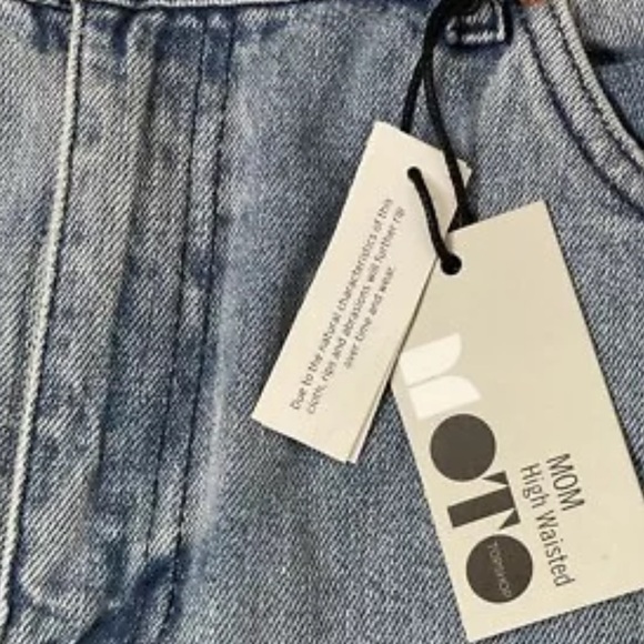 TOP SHOP MOM HIGH WAISTED JEAN. Size: W 32 L 34 - Picture 4 of 6